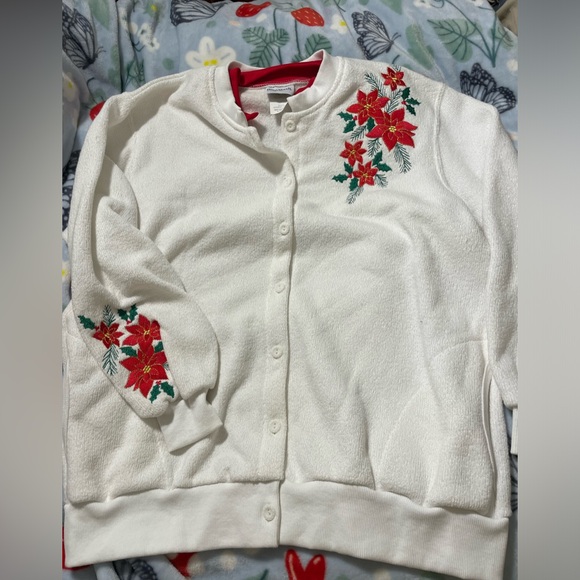 Vintage Grandma Red Poinsettia Embroidered Cardigan Sweater - Picture 4 of 4